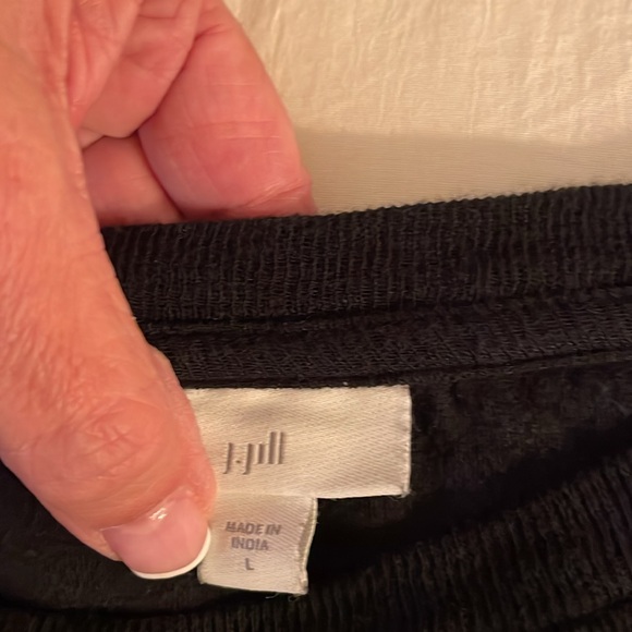 J Jill size L Black Embroidered Snowflake Women's Top - Picture 5 of 5